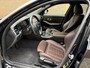 BMW 3-Serie 330e Business Edition Plus | BMW Laser Light | Adaptieve cruise | Lederen interieur | Wegklapbare trekhaak | Sportstoelen met stoelverwarming | Navigatie | Apple CarPlay / Android Auto | Sfeerverlichting | DAB | Keyless | Virtual cockpit | Volledig onderhouden!