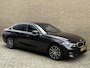 BMW 3-Serie 330e Business Edition Plus | BMW Laser Light | Adaptieve cruise | Lederen interieur | Wegklapbare trekhaak | Sportstoelen met stoelverwarming | Navigatie | Apple CarPlay / Android Auto | Sfeerverlichting | DAB | Keyless | Virtual cockpit | Volledig onderhouden!