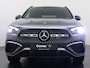 Mercedes-Benz GLA 250 e Business Solution AMG | Night Pakket | Winter Pakket | Trekhaak | Panoramadak | Dodehoekassistent | MULTIBEAM LED Koplampen | Stoelverwarming | Stuurverwarming | Sfeerverlichting | Apple CarPlay | Android Auto | Elektrische Achterklep | Elektrisch Inklapbare Buitenspiegels | Achteruitrijcamera | Parkeersensoren