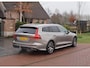 Volvo V60 2.0 T5 Momentum | Sportstoelen | Apple Carplay | Cruise Control | Leer | Trekhaak |