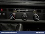 Volkswagen Crafter 2.0 TDI 141pk L3H3 L2H2 Euro6 Airco | Camera | Apple Carplay | Stoelverwarming Android Auto, Parkeersensoren, Bijrijdersbank