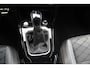 Volkswagen T-Roc 1.5 TSI R-Line Automaat/Trekhaak afneembaar/Apple carplay/Achteruitrijcamera/Keyless/Stoelverwarming/IQ Light/Adaptive cruise control/Parkassist/Lane assist/DAB+/Inklapbare spiegels