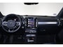Volvo XC40 B3 Core - IntelliSafe Assist & Surround - Parkeercamera achter - Verwarmde voorstoelen & stuur - Parkeersensoren voor & achter - Draadloze tel. lader - High Performance audio - Extra getint glas - 19' LMV