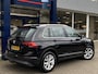 Volkswagen Tiguan 1.4 TSI ACT Comfortline Business / Cruise-Control / Climate-Control / Stoelverwarming / Apple-Carplay & Android-Auto / Trekhaak / Elektr.-Achterklep / Draadloze-Telefoonlader / Armsteun-V+A / Radio-Bluetooth / PDC V+A / 17'' LMV / ENZ.