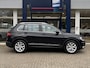 Volkswagen Tiguan 1.4 TSI ACT Comfortline Business / Cruise-Control / Climate-Control / Stoelverwarming / Apple-Carplay & Android-Auto / Trekhaak / Elektr.-Achterklep / Draadloze-Telefoonlader / Armsteun-V+A / Radio-Bluetooth / PDC V+A / 17'' LMV / ENZ.