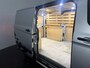 Ford Transit Custom 280 2.0 TDCI L1H1 Limited met o.a. Apple Carplay/Android auto, Cruise Control, Navigatiesysteem, 16 Inch lichtmetalen velgen en een Trekhaak