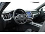 Volvo XC60 2.0 T6 Plug-in hybrid AWD Plus Dark | Trekhaak | Pano | ACC | Blis | H&K Audio | Sport stoelen | stoel&stuur Verw. |