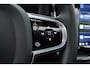 Volvo XC60 2.0 T6 Plug-in hybrid AWD Plus Dark | Trekhaak | Pano | ACC | Blis | H&K Audio | Sport stoelen | stoel&stuur Verw. |