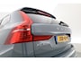 Volvo XC60 2.0 T6 Plug-in hybrid AWD Plus Dark | Trekhaak | Pano | ACC | Blis | H&K Audio | Sport stoelen | stoel&stuur Verw. |