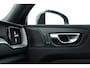 Volvo XC60 2.0 T6 Plug-in hybrid AWD Plus Dark | Trekhaak | Pano | ACC | Blis | H&K Audio | Sport stoelen | stoel&stuur Verw. |