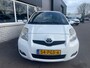 Toyota Yaris 1.3 VVT-I COMFORT Airco Mistlampen Onderhoudsbeurt + Apk bij 172.000 km uitgevoerd.