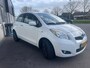 Toyota Yaris 1.3 VVT-I COMFORT Airco Mistlampen Onderhoudsbeurt + Apk bij 172.000 km uitgevoerd.
