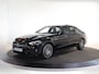 Mercedes-Benz C-klasse 300e Business Solution AMG | Panoramaschuifdak | Nightpakket | Digital Light | 19" LM velgen | Dodehoekassistent | 360° camera | Stoelverwarming | Sfeerverlichting |