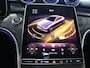 Mercedes-Benz C-klasse 300e Business Solution AMG | Panoramaschuifdak | Nightpakket | Digital Light | 19" LM velgen | Dodehoekassistent | 360° camera | Stoelverwarming | Sfeerverlichting |