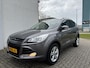 Ford Kuga 1.6-16V Eco-Netic Titanium 6-Bak 150 PK. Mooie en als nieuw rijdende auto van de tweede eigenaar !!!