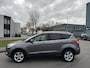 Ford Kuga 1.6-16V Eco-Netic Titanium 6-Bak 150 PK. Mooie en als nieuw rijdende auto van de tweede eigenaar !!!