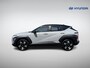 Hyundai Kona 1.6 GDI HEV Premium | Two-Tone Lakkleur | Stoelverwarming + -Ventilatie | 360° Camera | Leder | Navigatie | Apple Carplay/Android Auto | Geheugenstoel