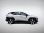 Hyundai Kona 1.6 GDI HEV Premium | Two-Tone Lakkleur | Stoelverwarming + -Ventilatie | 360° Camera | Leder | Navigatie | Apple Carplay/Android Auto | Geheugenstoel