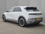 Hyundai Ioniq 5 Lounge 73kWh Automaat / 8 jaar Batterij Garantie / Dealer onderhouden / Fabrieksgarantie to 12-2026 / Accu SOH 100% / WLTP bereik 451 km bereik  / CCS Snellader / Warmtepomp / Head Up Display / Trekgewicht 1600 kg / Elektrische achterklep / Stuur-, Stoel- & Achterbank verwarming /