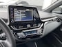 Toyota C-HR 1.8 Hybrid Active Cruise control, airconditioning, achteruitrij camera, nette auto, keyless, navigatie Apple CarPlay/Android Auto