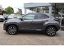 Toyota Yaris Cross HYBRID 115 FIRST EDITION STUUR/STOEL&WISSERVERW. ALL-SEASON PARK.SENSOREN V+A APPLE/ANDROID CLIMA AD-CRUISE LM-VELGEN