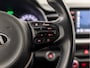 Kia Stonic 1.0 T-GDi DynamicLine (APPLE CARPLAY, NAVIGATIE, CAMERA, CLIMATE, SPORTSTOELEN, GETINT GLAS, LM VELGEN, KEYLESS, NIEUWSTAAT)