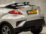 Toyota C-HR 1.8 Hybrid Sport Automaat (NAVIGATIE, CAMERA, TREKHAAK, KEYLESS, SPORTSTOELEN, XENON, ADAPTIVE CRUISE, NIEUWE APK, NIEUWSTAAT)