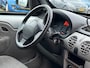 Renault Kangoo 1.6-16V Privilège/ZIJDEUREN