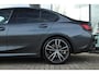 BMW 3-Serie 320I HIGH EXECUTIVE M-SPORT | SHADOWLINE | MAXTON | CARPLAY | ADAPT. CRUISE | LED | CAMERA | AMBIENT LIGHT