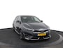 Kia Ceed 1.5 T-GDi GT-Line - Schuif-/kanteldak - Stoel-/stuurverwarming - Cruise Control - Apple CaPlay/Android Auto - Fabrieksgarantie tot 04-2032