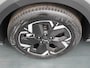 Kia Niro EV Light Edition 64.8 kWh - SOH 99,5% - Achteruitrijcamera - Parkeersensoren achter - Navigatie - Apple Carplay / Android Auto - Fabrieksgarantie tot 08-2031