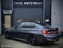 BMW 3-Serie 318i High Executive M-Sport Maxton PANO Sfeer VOL