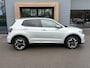 Volkswagen T-Cross 1.5 TSI 150pk DSG R-Line | Camera | Trekhaak | Navi | IQ light | Rijklaar incl. garantie