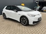 Volkswagen ID.3 First Black Edition 58 kWh * SoH 89% * Steunhaak * Navigatie * Parkeersensoren * Adaptieve Cruise *