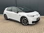 Volkswagen ID.3 First Black Edition 58 kWh * SoH 89% * Steunhaak * Navigatie * Parkeersensoren * Adaptieve Cruise *