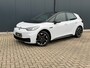 Volkswagen ID.3 First Black Edition 58 kWh * SoH 89% * Steunhaak * Navigatie * Parkeersensoren * Adaptieve Cruise *