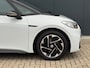 Volkswagen ID.3 First Black Edition 58 kWh * SoH 89% * Steunhaak * Navigatie * Parkeersensoren * Adaptieve Cruise *