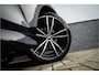 BMW 3-Serie Touring 320i M Sport High Ex Camera / HiFi / Trekhaak / 19inch /