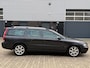 Volvo V70 2.4 Comfort Line AUTOMAAT AIRCO CLIMA TREKHAAK APK