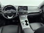 Hyundai Kona Electric EV PREMIUM 64 kWh | 3- FASEN | NAVI | CLIMA | ADAPT. CRUISE | CAMERA | HUD | LEDER | STUUR- & STOELVERWARMING | WARMTEPOMP | PRIVACY GLASS | WLTP 481 KM! |