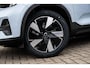 Volvo EX40 Single Motor Plus Europa 70 kWh | Adaptive Cruise Control | BLIS | Harman / Kardon | Stoelverwarming voor & achter | Stuuverwarming | Keyless | Memory | Elektrische Stoelen | Parkeercamera |