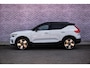 Volvo EX40 Single Motor Plus Europa 70 kWh | Adaptive Cruise Control | BLIS | Harman / Kardon | Stoelverwarming voor & achter | Stuuverwarming | Keyless | Memory | Elektrische Stoelen | Parkeercamera | 20" |