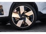 Volvo EX40 Single Motor Plus Europa 70 kWh | Adaptive Cruise Control | BLIS | Harman / Kardon | Stoelverwarming voor & achter | Stuuverwarming | Keyless | Memory | Elektrische Stoelen | Parkeercamera | 20" |