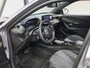 Peugeot e-2008 EV Allure 50 kWh 136PK | Accurapport 100%| 1ste eigenaar | AppleCarplay/Android Auto | Armsteun | 17"LMV | AUTOMAAT | Keyless | Cruise Control | Climate Control | FULL LED | Isofix | Parkeersensoren | Privacy Glass |