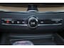 Volvo XC60 T6 Recharge AWD Ultra Dark - Panorama/schuifdak - IntelliSafe Assist & Surround - 360º Camera - Harman/Kardon audio - Adaptieve LED koplampen - Verwarmde voorstoelen, stuur & achterbank - Parkeersensoren voor & achter - Elektr. bedienb. voorstoelen met geheugen - Head up display - Draadloze tel. lader - Elektr. inklapbare trekhaak - 20' LMV