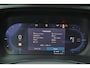 Volvo EX40 Performance Ultra 82 kWh - Panorama/schuifdak - IntelliSafe Assist & Surround - 360º Camera - Harman/Kardon audio - Verwarmde voorstoelen, stuur & achterbank - Parkeersensoren voor & achter - Elektr. bedienb. voorstoelen met geheugen links - Draadloze tel. lader - Warmtepomp - Extra getint glas - Elektr. inklapbare trekhaak - 20' LMV