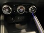 Renault Clio 1.0 TCe Intens | Android/Apple Carplay | LM Velgen 16" | PDC Achter | Cruise Control | Kunstleder/Stoffen Bekleding | Airco |