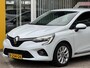 Renault Clio 1.6 E-Tech Hybrid 140 Zen | Apple Carplay & Android Auto | LED | DAB | Parkeersensoren | Cruise Control | Airco | Lichtmetaal |