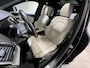 Volvo XC90 2.0 T8 Recharge AWD R-Design | Navigatie/Android/Apple Carplay | LM Velgen 22" | Luchtvering | Voorstoelen/Achterbank Verwarmd | Cruise Control Adaptief | Airco |