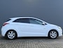 Hyundai i30 1.6 GDi Blue 135PK 5d i-Motion Plus | Trekhaak |100% Dealer Onderhouden | Winter & Zomerset | Navigatie | Achteruitrij Camera | Parkeersensoren